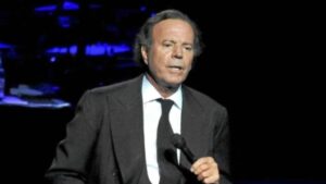 Fiscalía de España investiga a Julio Iglesias por presuntas agresiones sexuales