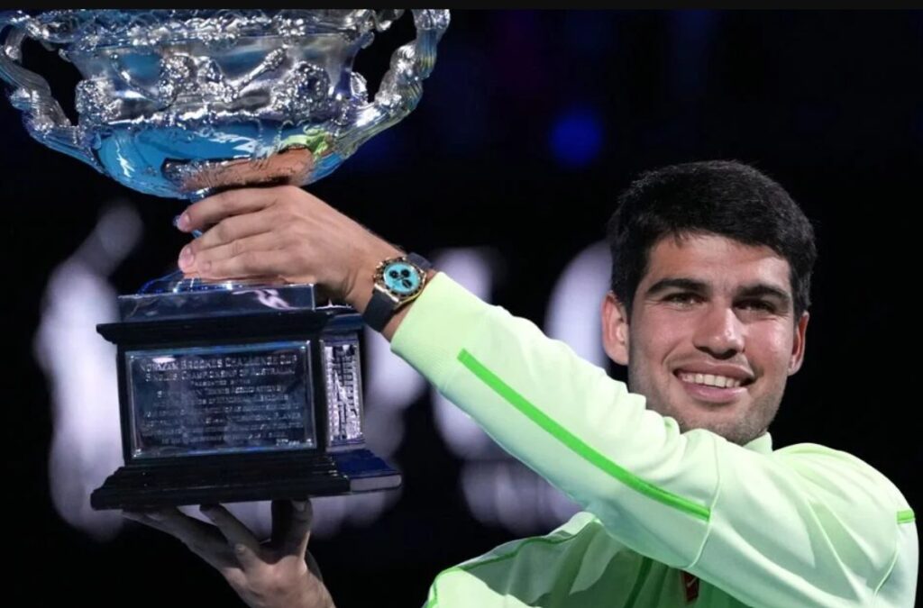 Carlos Alcaraz rompe récords y se consagra como el tenista más joven en completar el Grand Slam de carrera