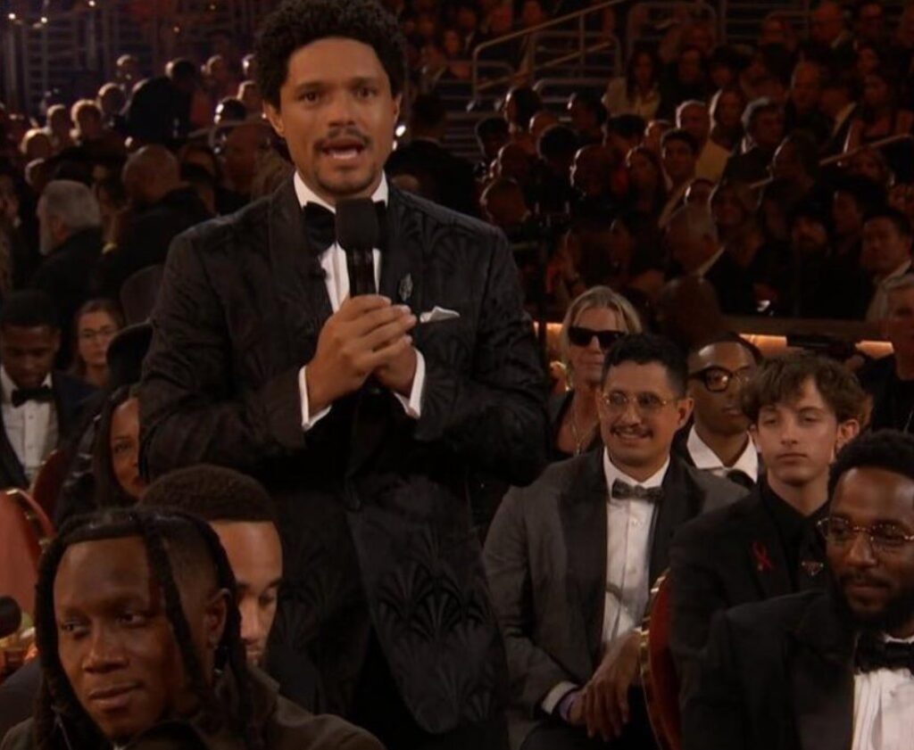 Trump amenaza con demandar a Trevor Noah tras comentario sobre Epstein durante los Grammy 2026