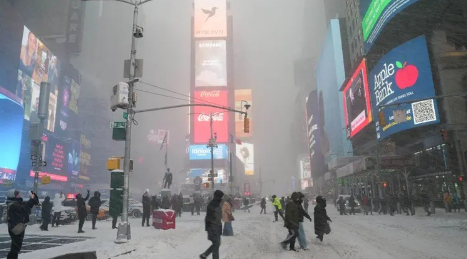 Ola de frío en Nueva York deja al menos 13 muertos por hipotermia y más de 100 fallecidos en EE. UU.