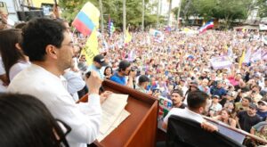 CNE deja por fuera a Iván Cepeda de consulta del Frente por la Vida y desata choque político entre oficialismo y oposición