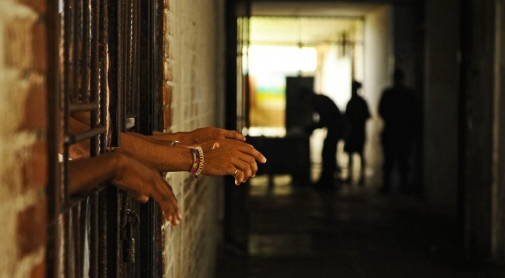 Red de Veedurías alerta sobre riesgo sanitario en cárceles colombianas por modelo único de salud