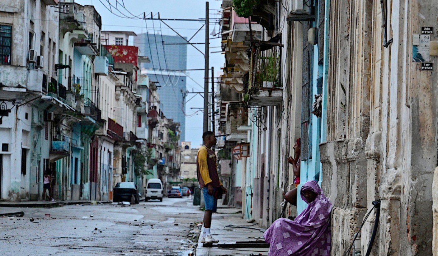 Las alternativas de los cubanos para sobrevivir a la crisis por escasez de combustible