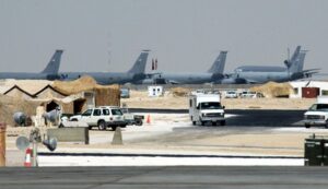 Irán responde con ataques masivos contra bases estadounidenses en Medio Oriente