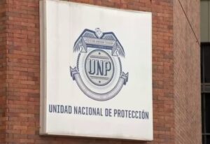 Robo de 1.148 chaquetas de la UNP antes de elecciones prende alarmas en Colombia
