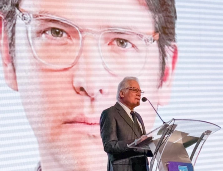 Miguel Uribe Londoño demandará al Estado por el magnicidio de su hijo, Miguel Uribe Turbay