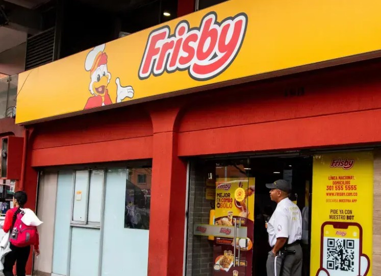 Frisby España gana batalla legal contra Frisby Colombia en Europa y exige indemnización