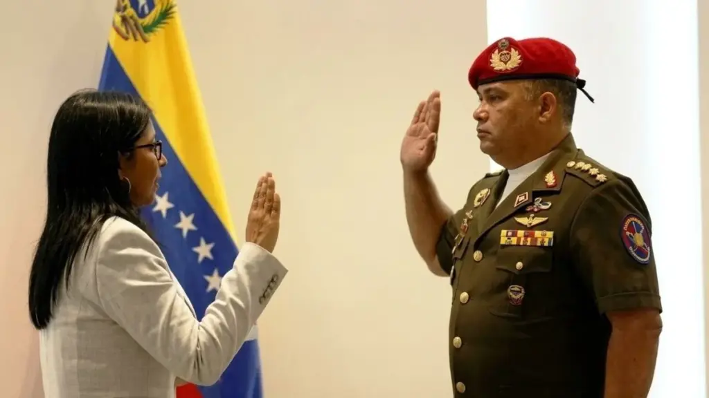 ¿Quién es Gustavo González López, nuevo ministro de Defensa de Venezuela y qué significa la salida de Vladimir Padrino?