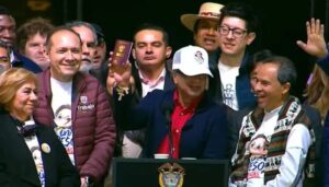 Petro desmiente invitación a la cumbre “Escudo de las Américas” y acusa a Trump de “teléfono roto”