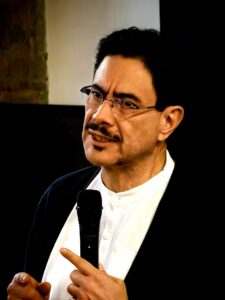 Iván Cepeda domina por amplio margen intención de voto, según encuesta Invamer