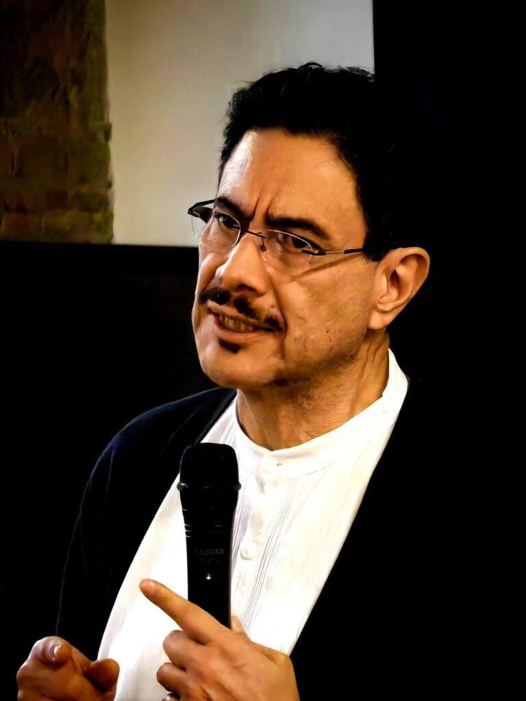 Iván Cepeda domina por amplio margen intención de voto, según encuesta Invamer