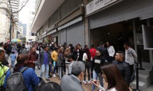 Cancillería abre oficinas los sábados en abril para expedir o renovar pasaportes sin cita previa en Bogotá