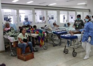 Declaran emergencia hospitalaria en Medellín por colapso del sistema de salud: EPS adeudan $2,157 billones