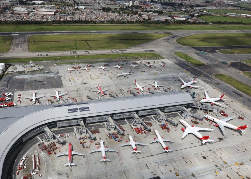 Presunto error en torre de control de El Dorado casi provoca un choque entre aeronaves