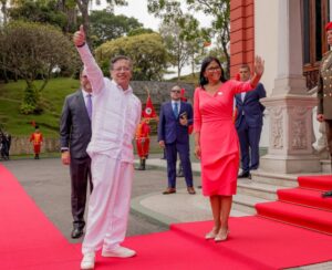 Petro culpa al cierre de frontera con Venezuela del origen de las mafias que controlan la zona