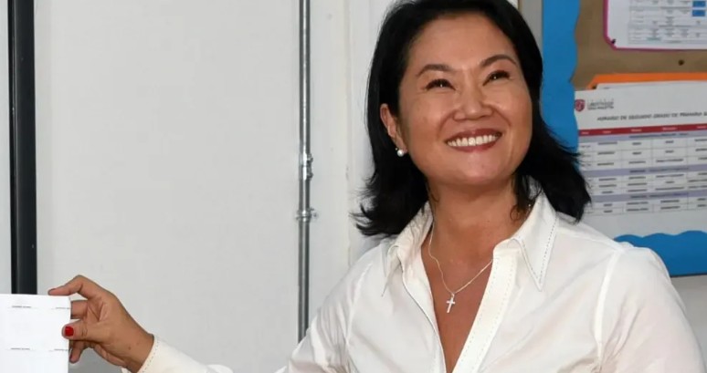 Keiko Fujimori lidera las elecciones en Perú y avanza hacia un balotaje contra la izquierda