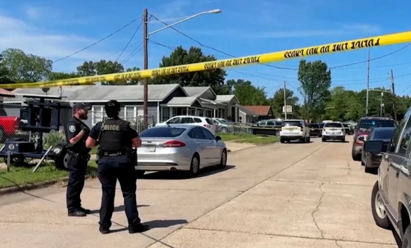 El atacante armado de Louisiana era el padre de 7 de los 8 niños que mató, según la Policía