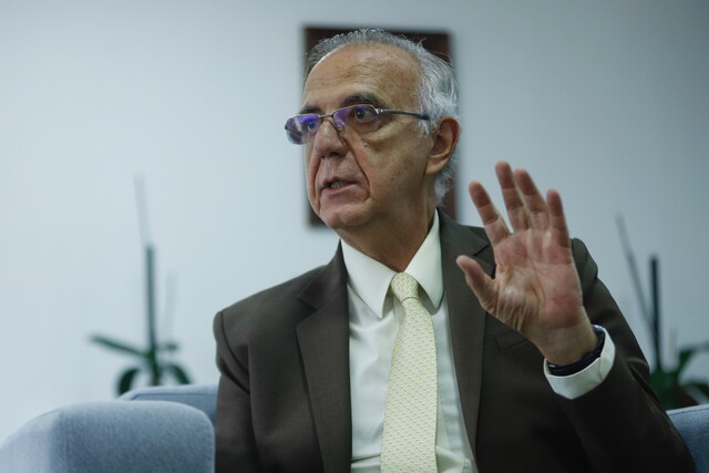 Iván Cepeda anuncia a Iván Velásquez como jefe anticorrupción si gana la Presidencia de Colombia