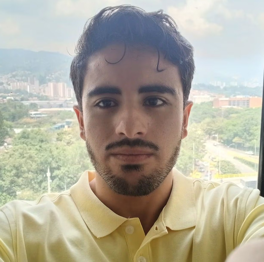 Asesinan en Antioquia a Mateo Pérez, periodista que investigaba combates entre disidencias y el Ejército