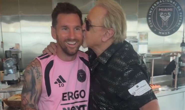 El emotivo encuentro entre Lionel Messi y Carlos Villagrán, 'Kiko'