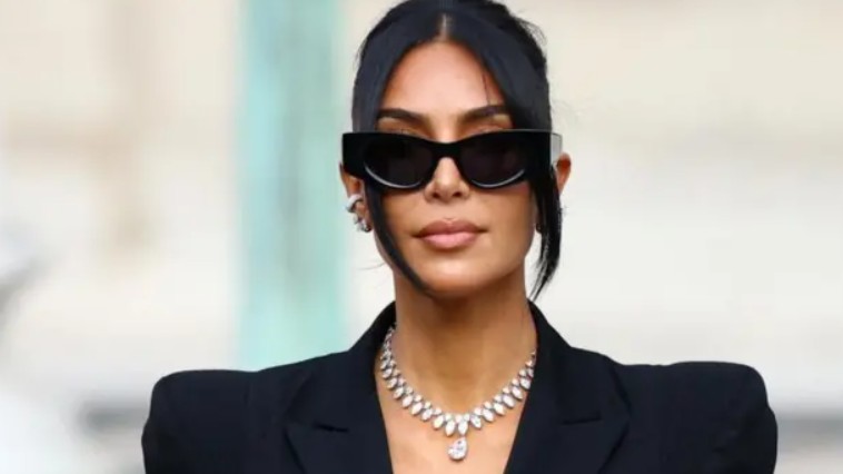 Condenan a camionero por llevar cocaína en carga de ropa de Kim Kardashian