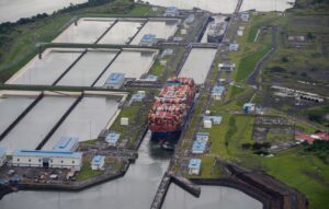 Adoptan medidas en el Canal de Panamá para mitigar impacto de El Niño