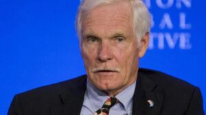 Ted Turner, fundador de CNN y pionero de las noticias 24 horas en televisión, falleció a los 87 años de edad