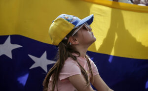 Colombia y Venezuela avanzan en reunificación familiar de menores: ya se han atendido 424 casos prioritarios