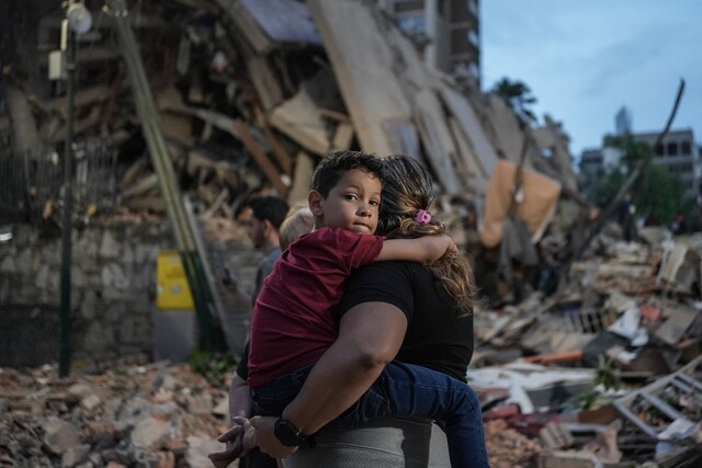 Al menos 24 colombianos habrían muerto en los terremotos de Venezuela; Gobierno mantiene verificación de víctimas