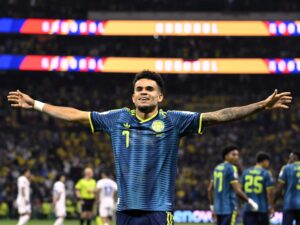 Debut triunfal de Colombia en el Mundial al vencer 3-1 a Uzbekistán