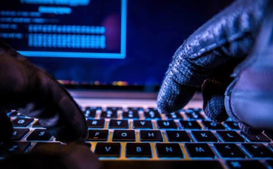 Capturan a hombre señalado de distribuir material de abuso sexual infantil mediante videojuego en línea