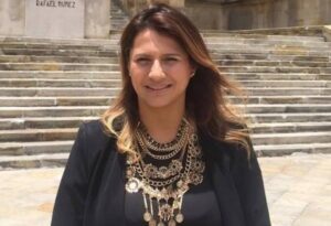 Designación de Paola Holguín como ministra de Cultura desata polémica y revive debate sobre la economía naranja