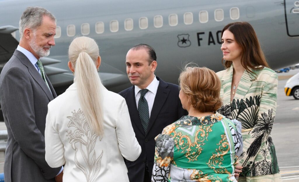 Diplomáticos y mandatarios llegan a Cali para la posesión de Abelardo de la Espriella