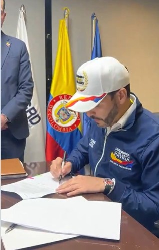 Presidente De la Espriella declara desastre nacional tras terremoto y firma decreto para atender emergencia