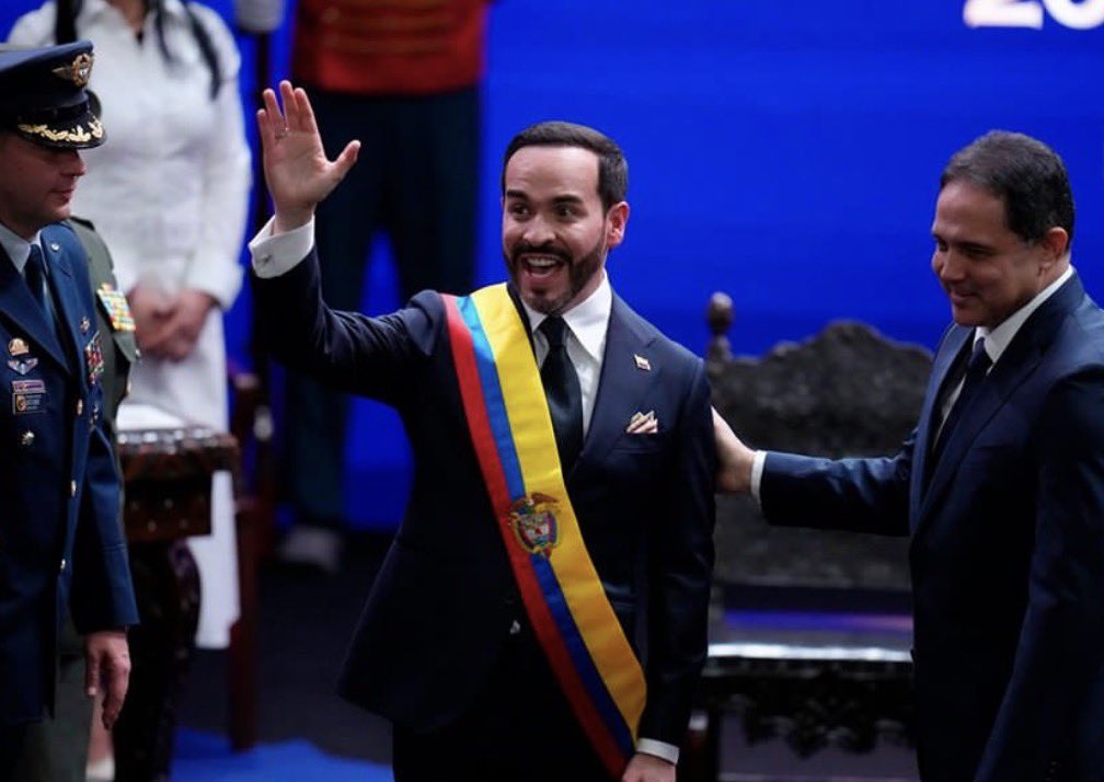 Abelardo de la Espriella asumió la Presidencia de Colombia en ceremonia histórica realizada en Cali