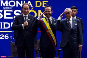 Don Luis Felipe no alcanzó a imponer la banda a De la Espriella: esto se sabe de su participación en la posesión