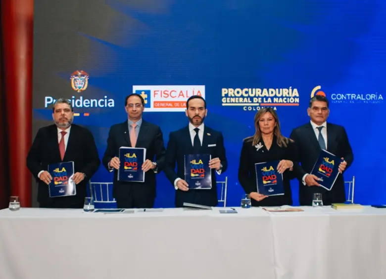 Nóminas paralelas y contratos millonarios: los 80 casos que denuncia el gobierno de De la Espriella sobre el de Petro