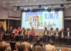 El “gabinete” que presentó Petro para hacerle oposición a De la Espriella, ¿sirve para algo?