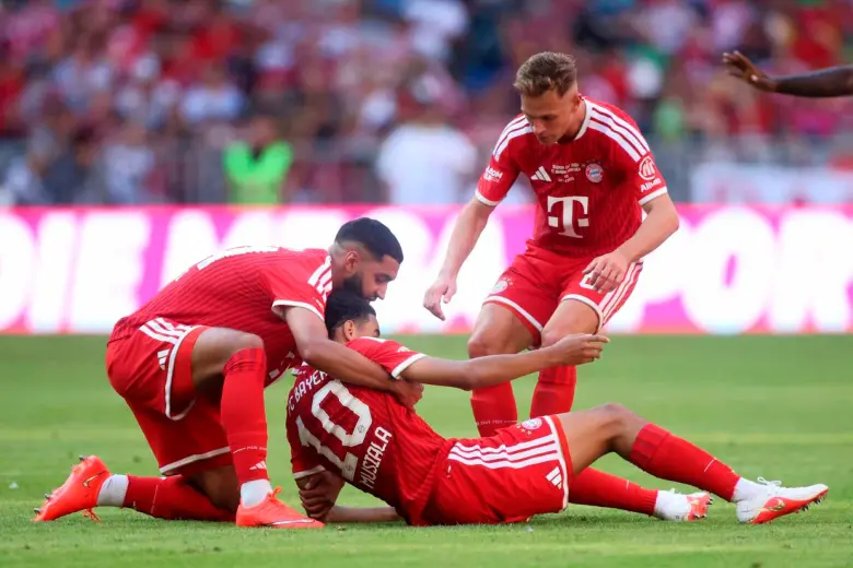 Jamal Musiala y su batalla contra la disfunción neurológica: ¿Podrá el Bayern Múnich contar con su estrella esta temporada?