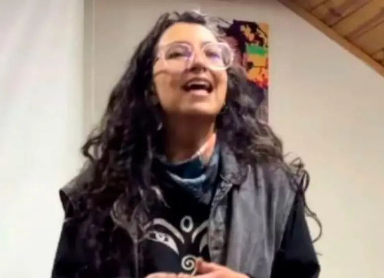 EE.UU. revoca la visa de activista colombiana Viviana Marín tras sus llamados a hacer "invivible" al país