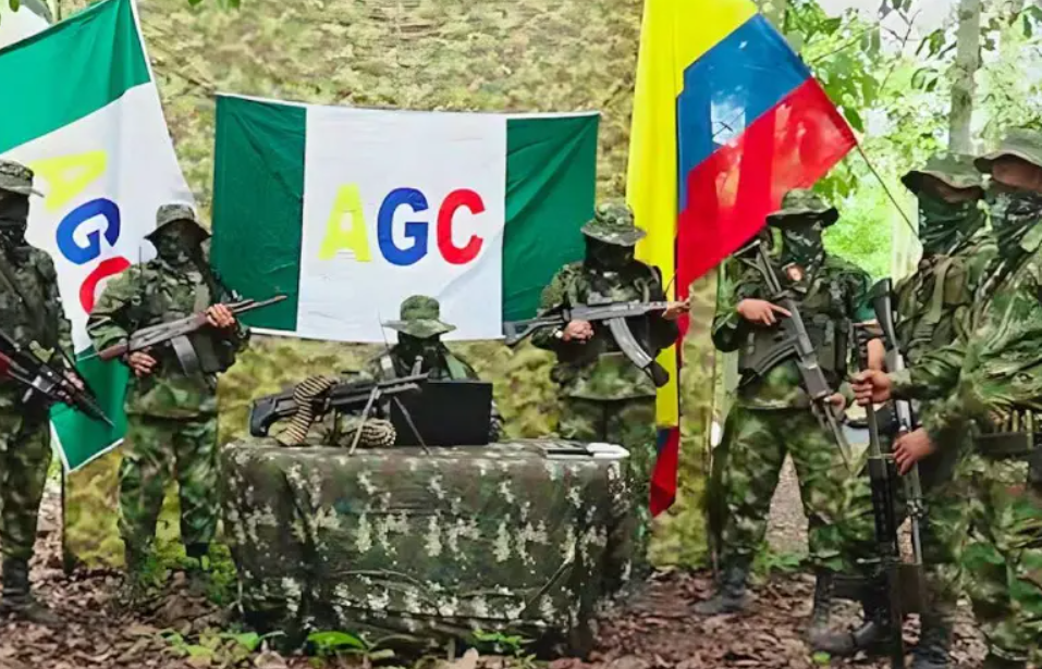 Fiscalía reactiva órdenes de captura contra tres exrepresentantes del Clan del Golfo
