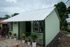 De la Espriella entrega en Quibdó primera vivienda reconstruida tras el terremoto