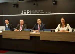 JEP imputa crímenes de guerra y lesa humanidad a cinco excomandantes de las Farc, ¿quiénes son?