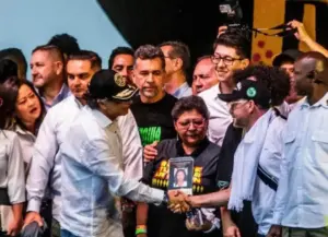El despilfarro de la “paz total”: $125.174 millones dilapidados entre honorarios VIP y vuelos a Catar