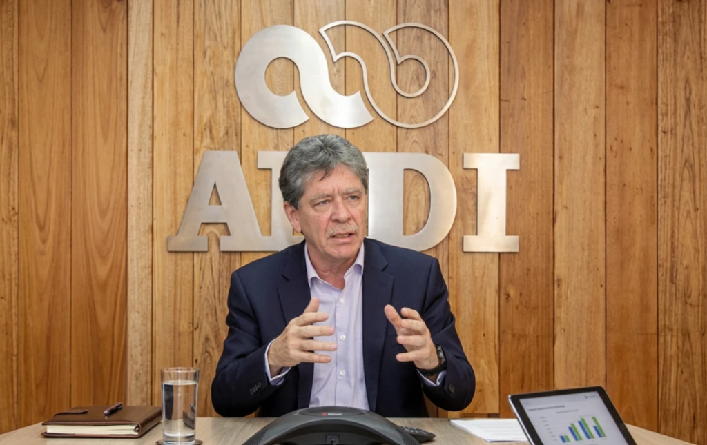 ANDI inicia búsqueda del sucesor de Bruce Mac Master tras 13 años de gestión