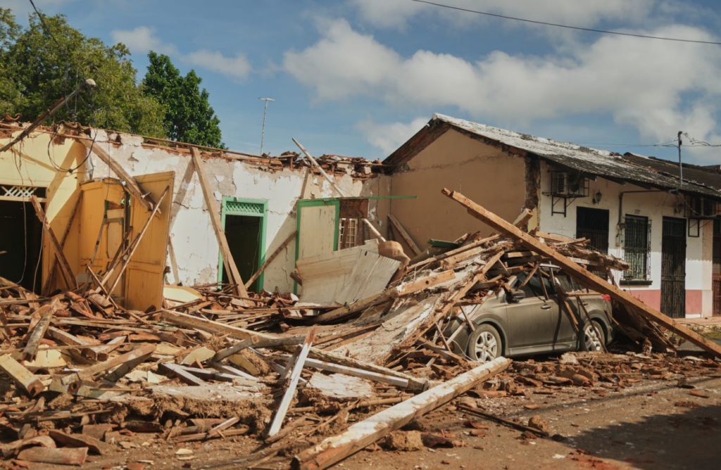 Terremoto de magnitud 7,7 en Panamá deja 27 heridos y cientos de edificaciones afectadas