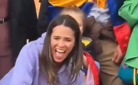 Mafe Carrascal, en el ojo del huracán por polémico episodio con una niña en acto público