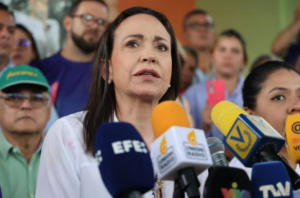 “Estoy aquí, con ustedes”: María Corina Machado anuncia su regreso a Venezuela y desafía al chavismo