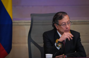 Escándalo por presuntos contratos a cambio de favores sexuales sacude al gobierno del expresidente Gustavo Petro