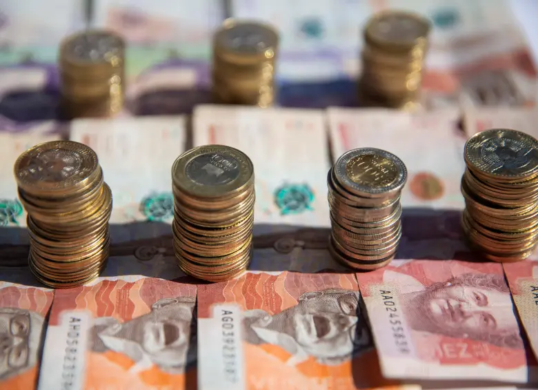 Deuda de Colombia se encarece a 12,79 % y los mercados exigen más intereses